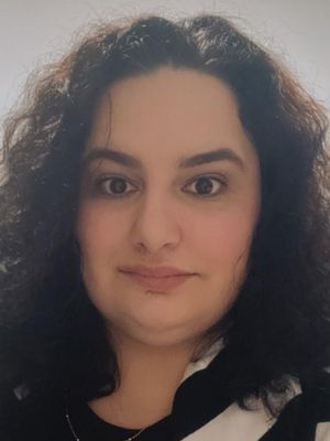 Gabriela, 29