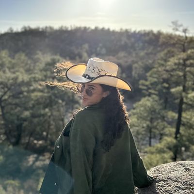 Marcela, 26