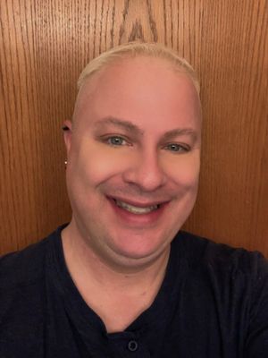 Chris, 35