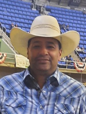 Sergio, 48