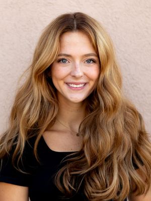 Alli Grace, 26