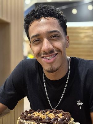 Miguel, 21