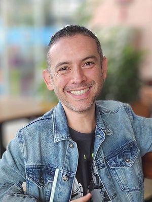 Esteban, 45