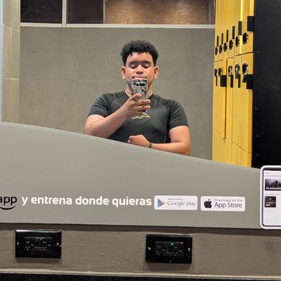 Marcos, 22