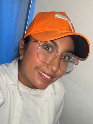 Angy, 24