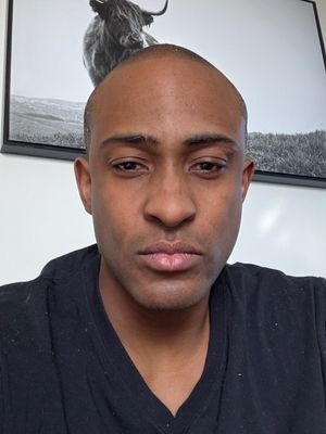 Alex, 35