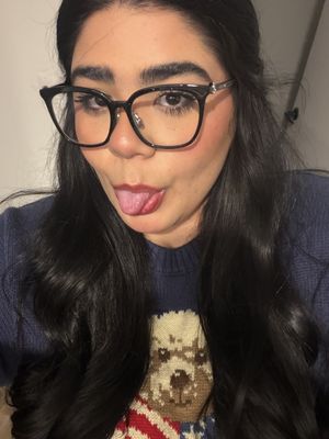 Alejandra, 23