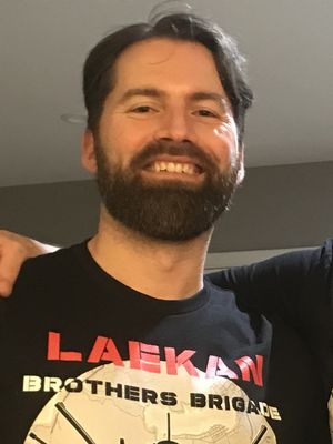 Lui, 44