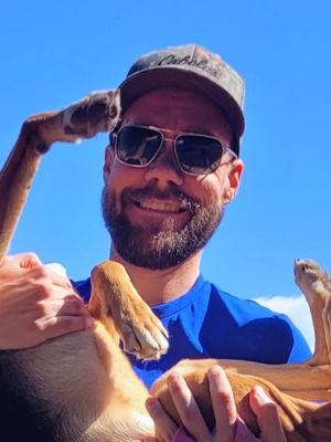 Ian, 37