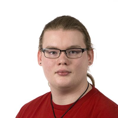 James, 25