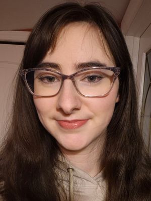 Angelina, 21
