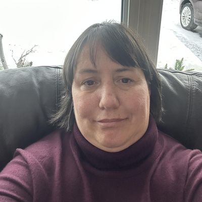 Nicole, 52
