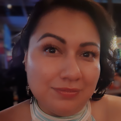 Paola, 37