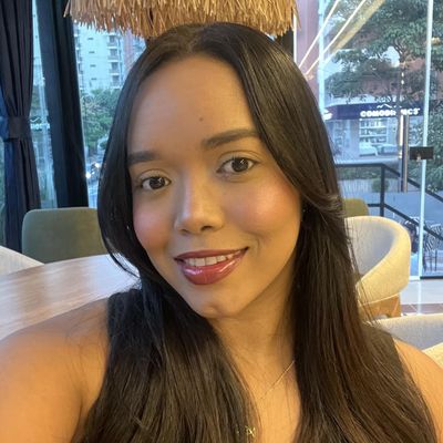 Estefany, 30