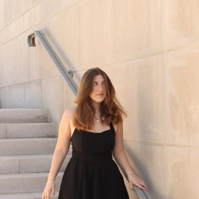 Rachel, 22