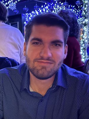 Max, 23
