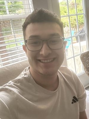 Nicolas, 19