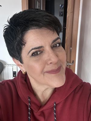 Luisa, 53