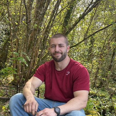 Josh, 29