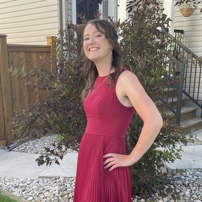 Joelle, 33