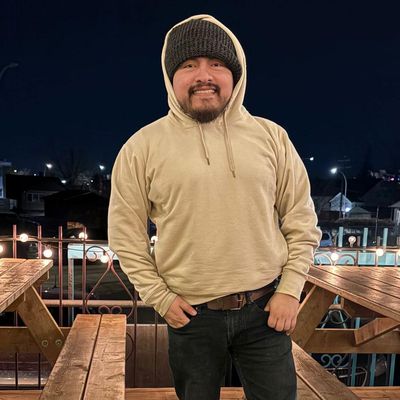 Juan, 32
