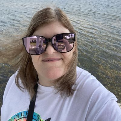 Andrea, 45
