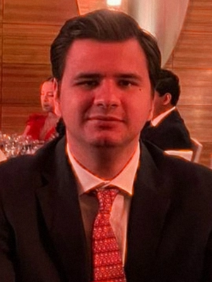 Gonzalo, 26