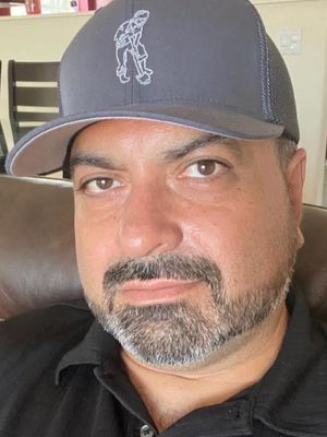 Arturo, 52