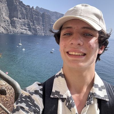 Antoni, 18