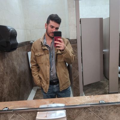 Carlos, 26