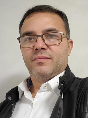 Alex, 51