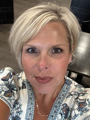 Stephanie, 51