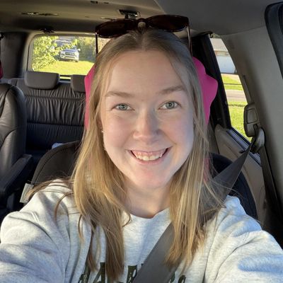 Jenna, 22