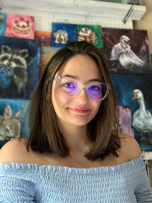 Leah, 25