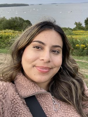 Maria, 27