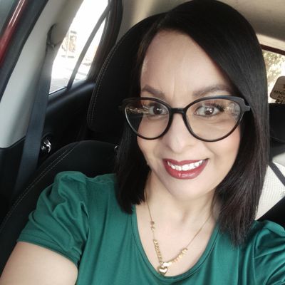 Becky, 32