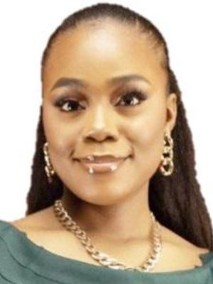 Vee, 33