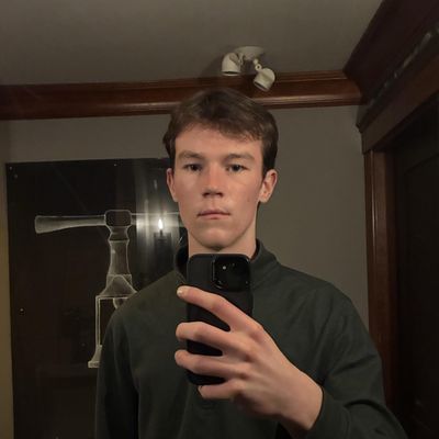 Declan, 19