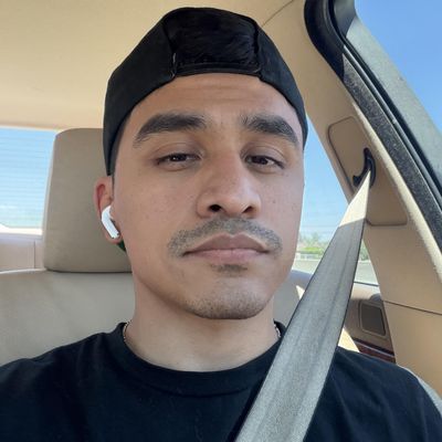 Kevin, 32