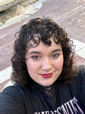 Anya, 21