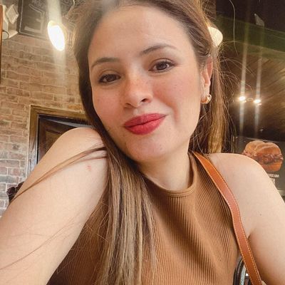 Paola, 38