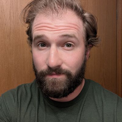 Ian, 32