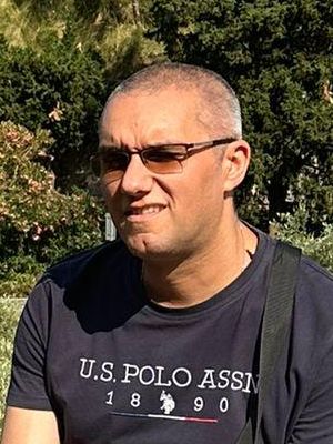 Salvatore, 42