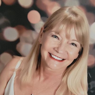 Lynda, 66