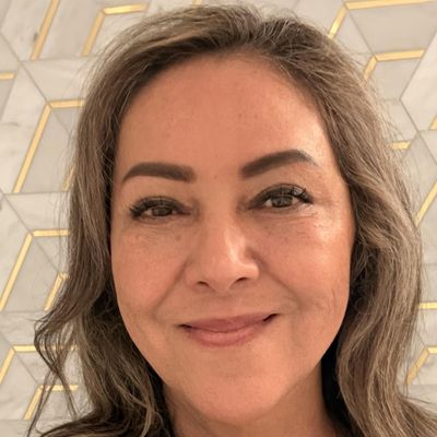 Maribel, 54