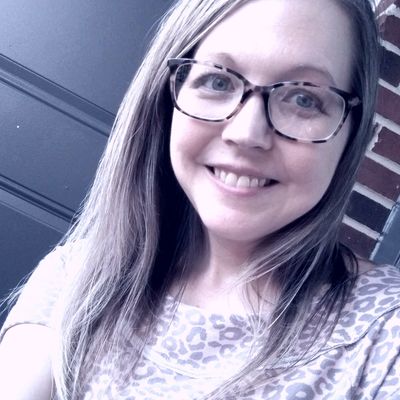Lydia, 43