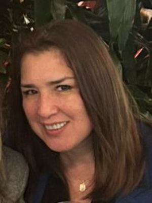 Alicia, 51