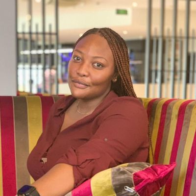 Uju, 30