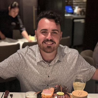 Joe, 28