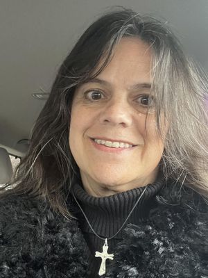 Amanda, 58